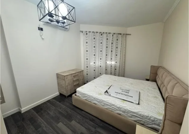 Tirane, shitet apartament 3+1 Kati 2, 125 m² 120.000 € (Fresk)