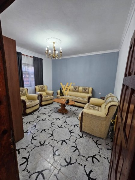 Tirane, jepet me qera apartament 2+1+Ballkon Kati 1, 100 m² 480 € (ISH FUSHA AVIACIONIT)
