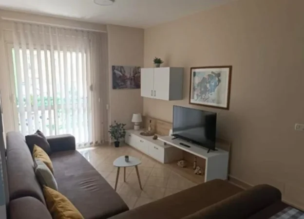 Tirane, jepet me qera apartament 1+1 Kati 3, 60 m² 550 € (Selvia)