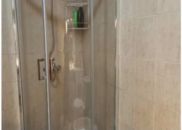 Tirane, jepet me qera apartament 1+1 Kati 3, 60 m² 550 € (Selvia)