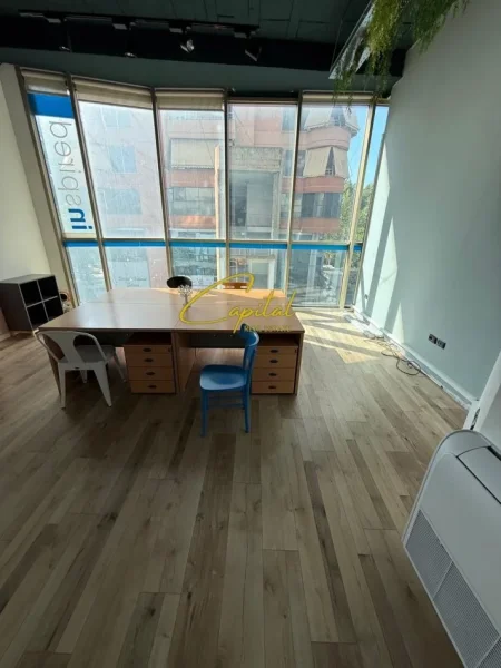 Tirane, shitet ambjent biznesi Kati 2, 57 m² 342.000 € (RRUGA SAMI FRASHERI)