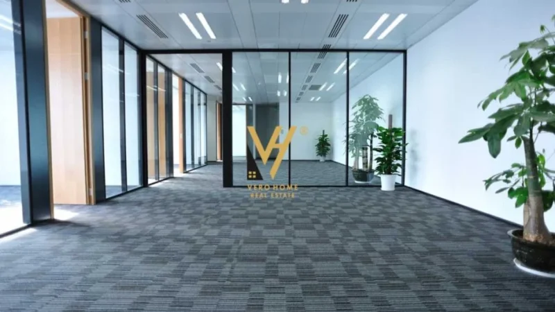 Tirane, jepet me qera zyre Kati 3, 70 m² 850 € (DELIJORGJI)