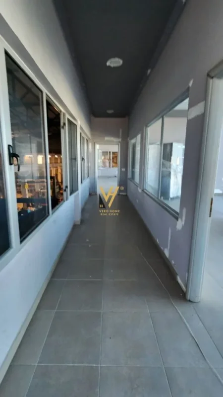 Lushnje, shitet magazine Kati 0, 12.000 m² 1.900.000 € (LUSHNJE)