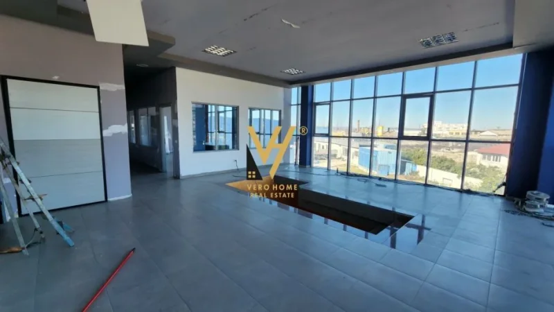 Lushnje, shitet magazine Kati 0, 12.000 m² 1.900.000 € (LUSHNJE)