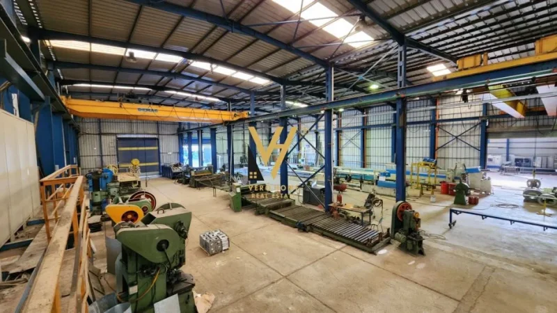 Lushnje, shitet magazine Kati 0, 12.000 m² 1.900.000 € (LUSHNJE)