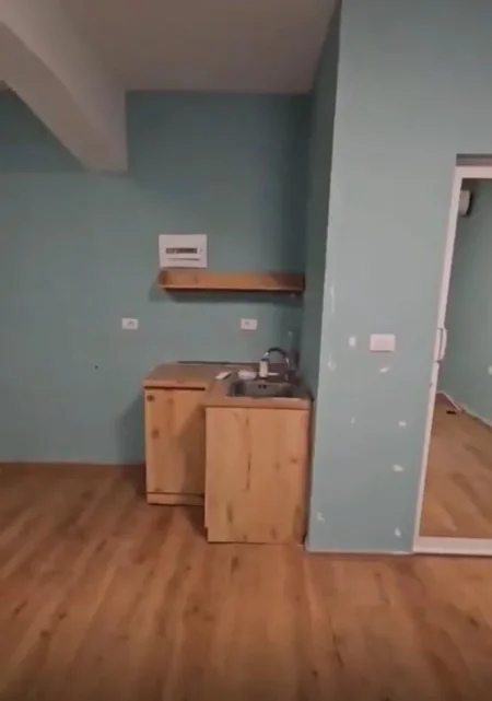 Tirane, jepet me qera zyre Kati 2, 40 m² 250 € (Myslym shyre)