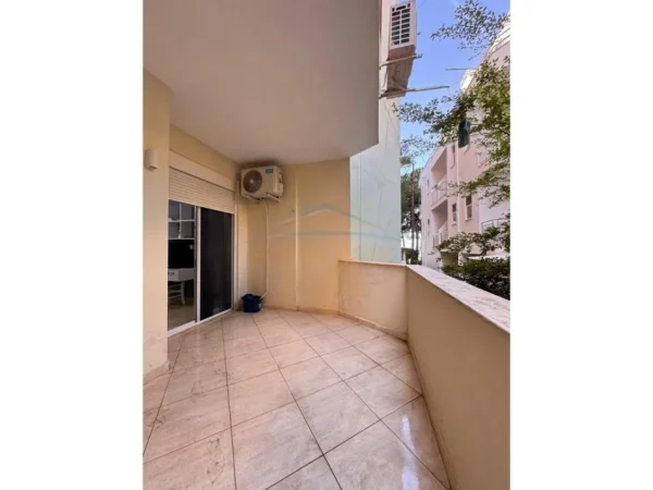 Durres, shitet apartament 2+1+Ballkon Kati 2, 160.000 € (Shkembi i Kavajes, Durres)