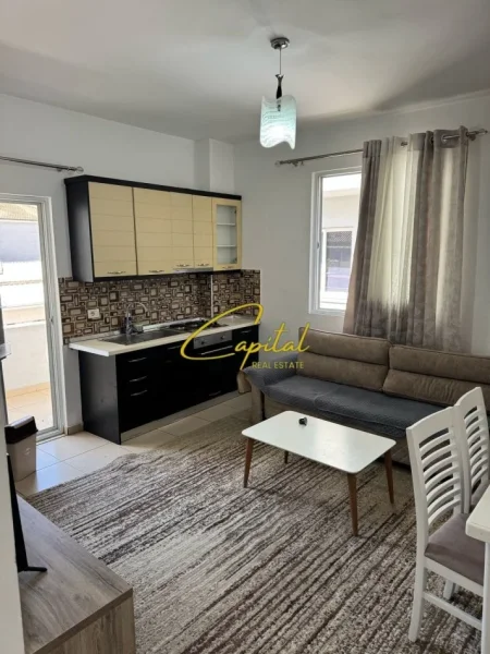 Tirane, jepet me qera apartament 1+1 Kati 2, 70 m² 500 € (5 MAJI)