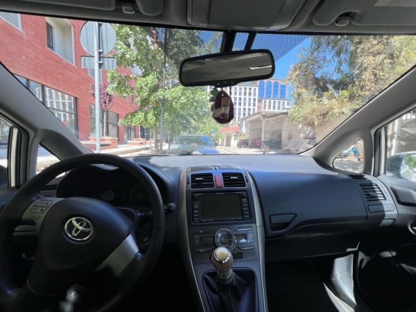 Tirane, shes makine Toyota Auris 2008, Nafte, gri metalizato manuale Kondicioner 201.000 km 3.000 €