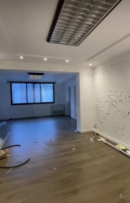 Tirane, jepet me qera ambjent biznesi Kati 2, 200 m² 1.200 € (Sheshi willson)