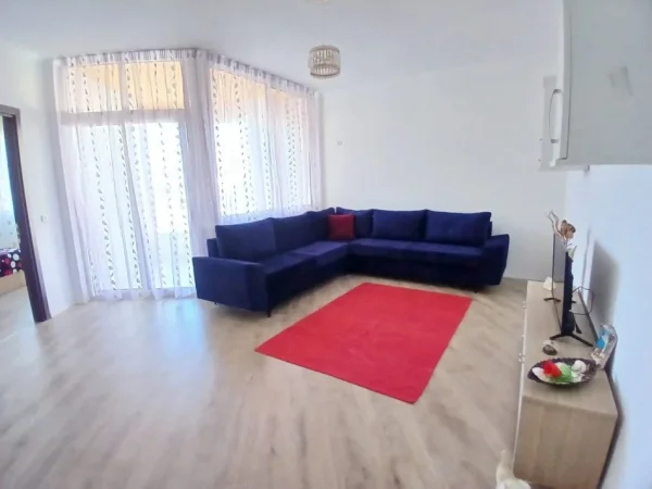 Tirane, jepet me qera apartament 1+1+Ballkon Kati 9, 70 m² 350 € (Kompleksi Fratari Astir)