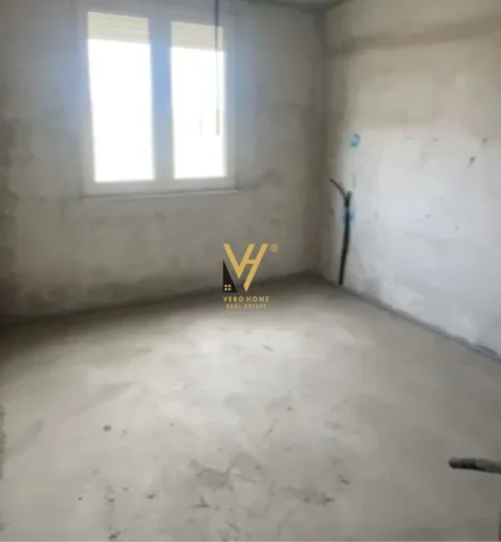 Durres, shitet apartament 2+1+Ballkon Kati 1, 75 m² 90.000 € (GOLEM)