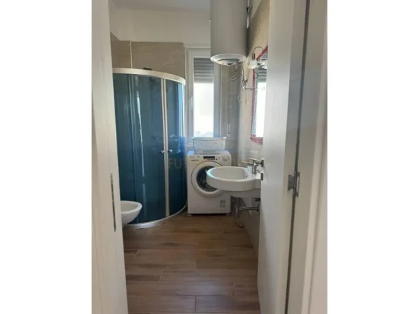 Gjiri Lalezit | Hamallaj, shitet apartament 1+1 Kati 1, 54 m² 210.000 € (Hamallaj)