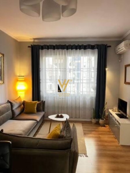 Tirane, jepet me qera apartament 2+1+Ballkon Kati 3, 70 m² 600 € (RRUGA E DIBRES)