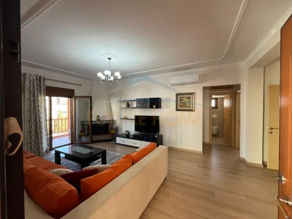 Tirane, jepet me qera apartament duplex Dublex Kati 2, 352 m² 1.100 € (Ali Demi, prane Kompleksit Mangalem)