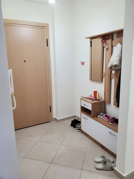 Tirane, jepet me qera apartament 2+1+Ballkon Kati 4, 104 m² 600 € (Gren City ,Astire)