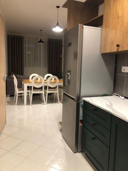 Tirane, jepet me qera 1+1+Aneks Kati 1, 450 €