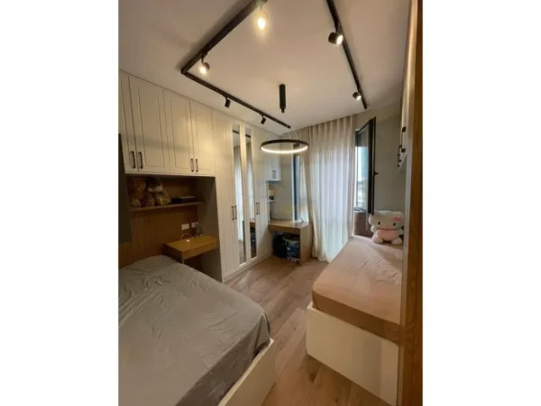 Tirane, shitet apartament 2+1+Ballkon Kati 3, 103 m² 225.000 € (Porcelan kompleksi Eril) 0694851812