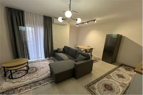 Tirane, jepet me qera apartament 1+1 , 75 m² 600 € (Rruga e Dibres)