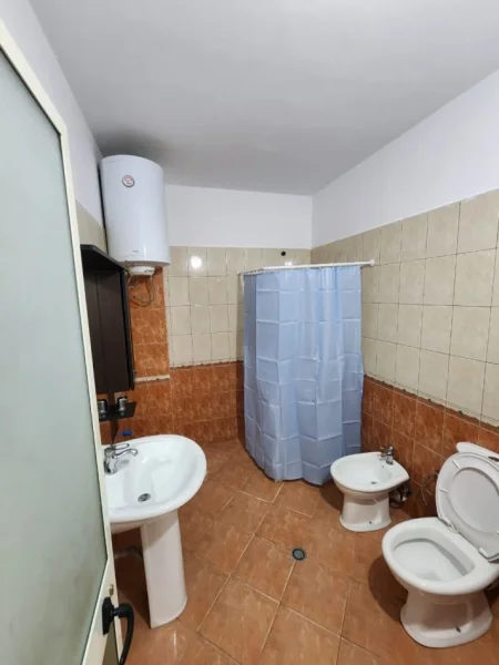 Durres, shitet apartament 2+1+Aneks+Ballkon Kati 7, 100 m² 130.000 € (Rruga Pavaresia| plazh)