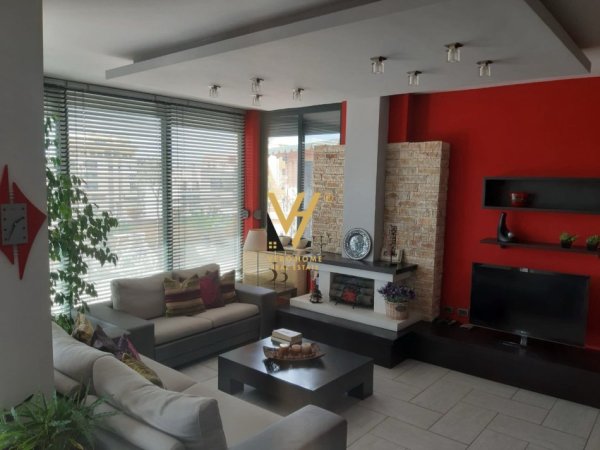 Tirane, jepet me qera apartament 3+1+Ballkon Kati 6, 223 m² 900 € (21 DHJETORI)