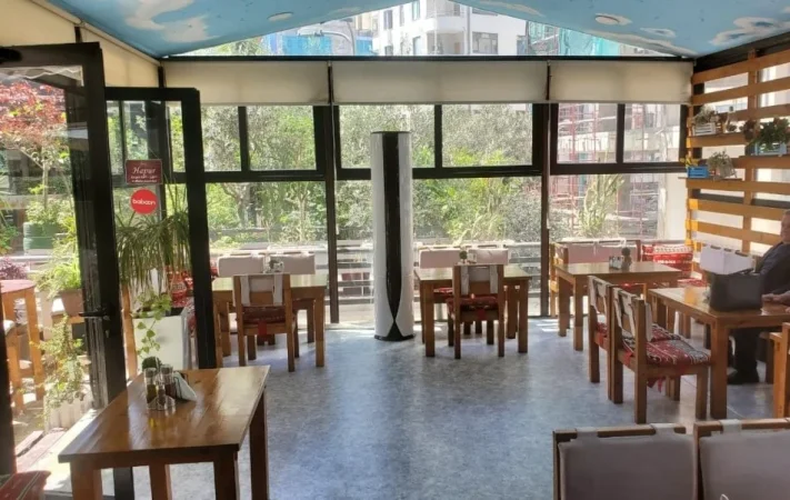 Tirane, jepet me qera ambjent biznesi Kati 0, 80 m² 700 € (zogu i zi)