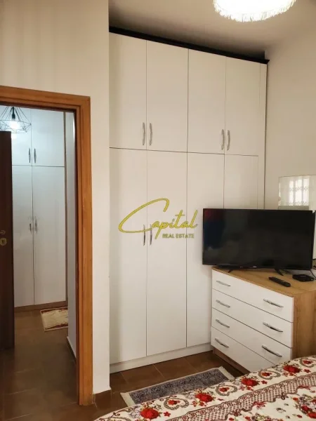 Tirane, shitet apartament 1+1 Kati 8, 65 m² 95.000 € (YZBERISHT)