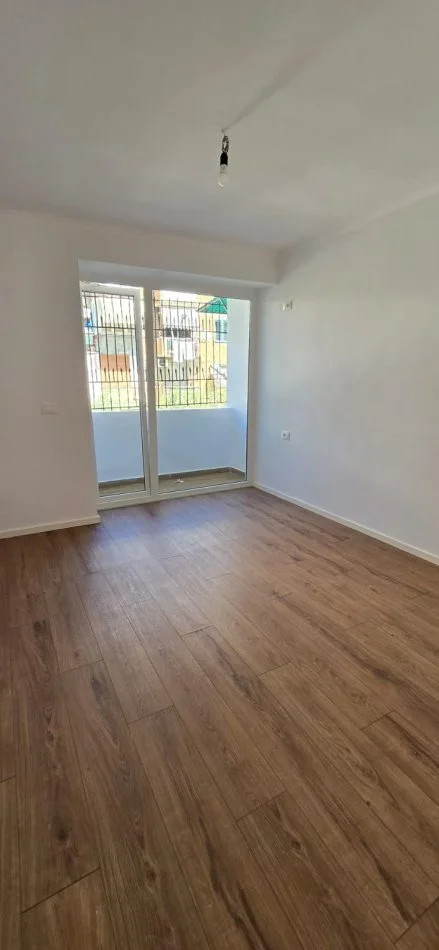Tirane, shitet apartament 1+1+Aneks+Ballkon Kati 2, 53 m² 110.000 € (mozaiku i tiranes)