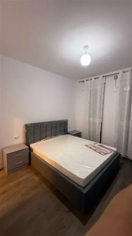 Tirane, jepet me qera apartament 1+1 Kati 7, 53 m² 420 € (Univers City, Gryka e Kacanikut)