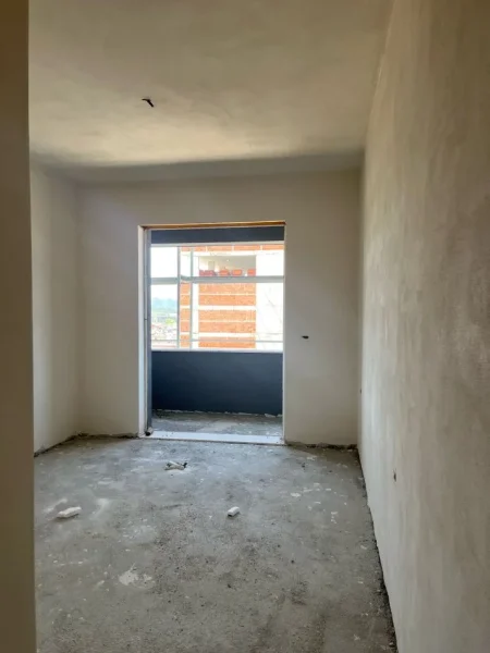 Tirane, shitet apartament 2+1+Ballkon Kati 5, 97 m² 97.500 € (Univers City)