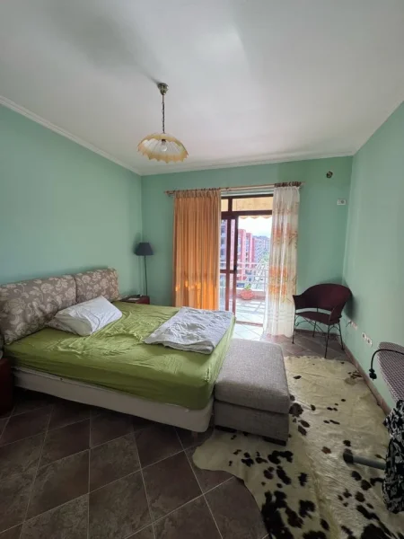 Tirane, jepet me qera apartament 1+1+Ballkon Kati 8, 80 m² 550 € (rruga e Kavajes perballe Noves ( del dhe tek Ura Nisherakut ))