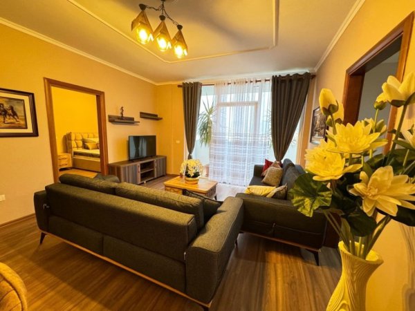 Tirane, jepet me qera apartament 2+1 Kati 9, 97 m² 700 € (Rruga e Elbasanit)