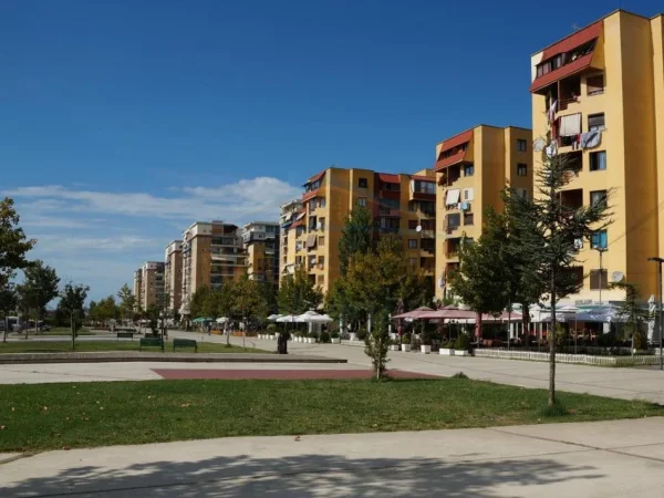 Tirane, shitet apartament 1+1+Ballkon Kati 4, 50 m² 105.000 € (FUSHA E AVIACIONIT)