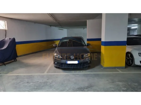 Tirane, jepet me qera apartament 2+1+Ballkon Kati 9, 90 m² 760 € (FUSHA E AVIACIONIT)