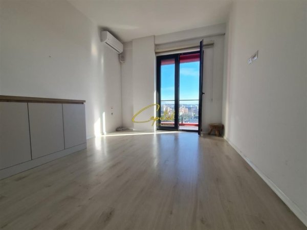 Tirane, jepet me qera zyre Kati 4, 119 m² 600 € (FARMACIA 10)