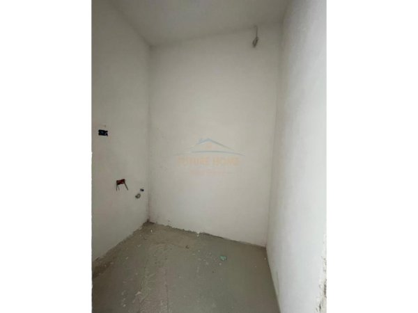 Tirane, shitet apartament 2+1+Ballkon Kati 3, 115 m² 213.000 € (Rruga Jordan Misja)