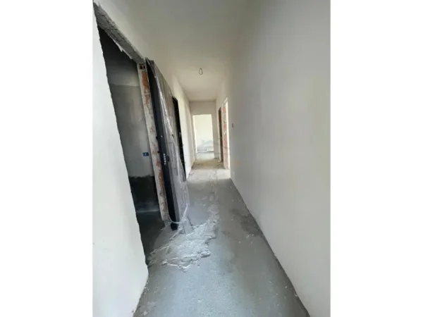 Tirane, shitet apartament 2+1+Ballkon Kati 3, 115 m² 213.000 € (Rruga Jordan Misja)