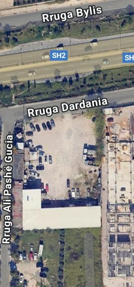Tirane, jepet me qera truall , 3.400 m² (autostrada Tirane-Durres prane Neranxit)
