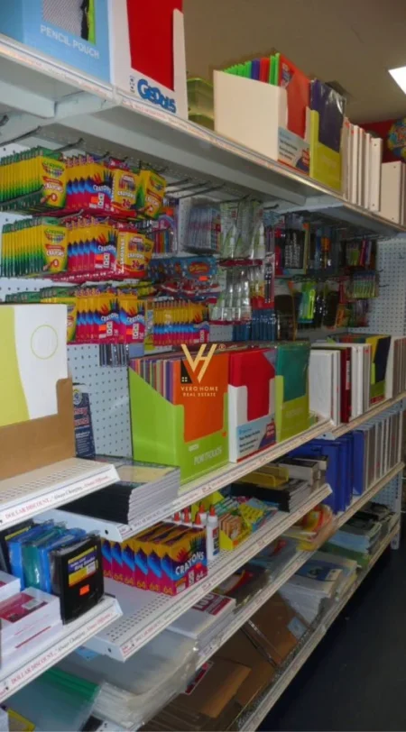 Tirane, shitet dyqan Kati 0, 20 m² 83.000 € (BLV.ZHAN D’ARK)