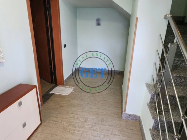 Durres, jepet me qera Vile 5+1+Ballkon Kati 3, 500 m² 1.000 € (Kryqi i Kuq, Durres.)