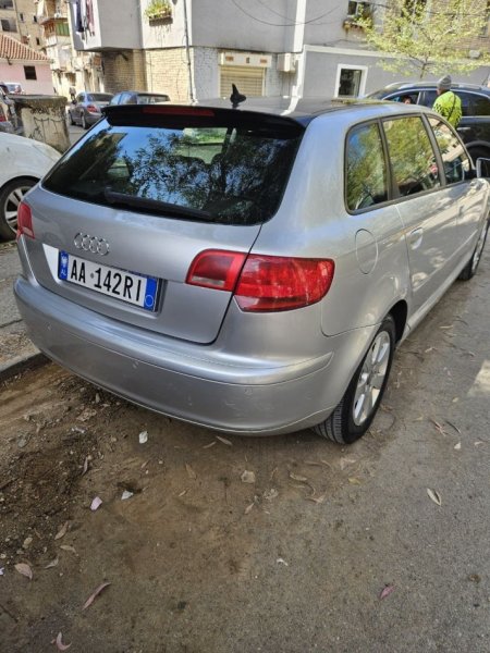 Tirane, shes makine Audi a3 Nafte, gri metalizato automatik Kondicioner 260.000 km 4.200 €