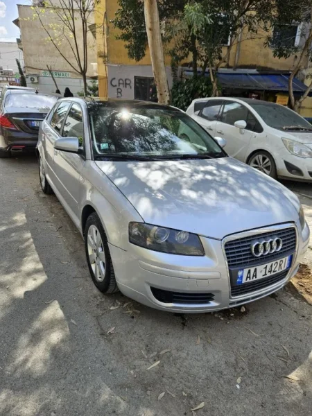 Tirane, shes makine Audi a3 Nafte, gri metalizato automatik Kondicioner 260.000 km 4.200 €