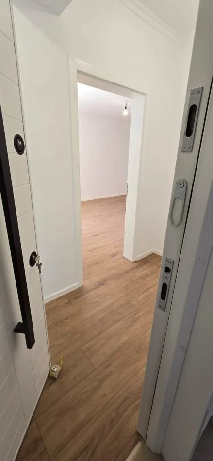 Tirane, shitet apartament 1+1 Kati 2, 49 m² 125.000 € (Shiten 2 Apartamente me Tipologji (1+1) Te Mozaiku i Tiranes!)