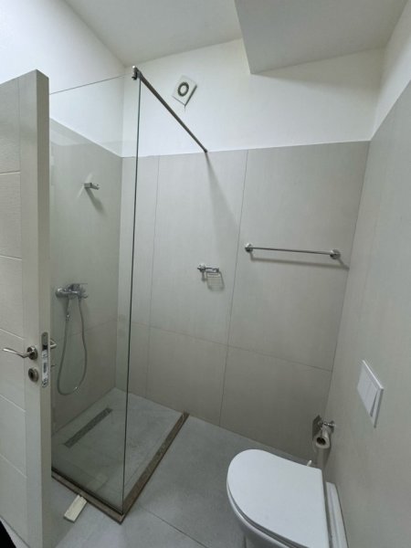 Tirane, jepet me qera apartament 1+1 Kati 0, 60 m² 400 € (KODRA E DIELLIT)