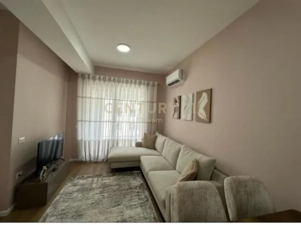 Tirane, jepet me qera apartament 1+1 Kati 6, 53 m² 400 € (Rezidenca Kaimi ,Ali dem)