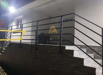 Tirane, shitet Vile 1 Katshe , 1.000 m² 280.000 € (Zall Dajt, rruga e Arbrit)