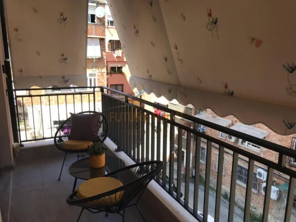 Tirane, shitet apartament 2+1+Ballkon Kati 3, 107 m² 275.000 € (pazari i ri)