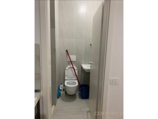 Tirane, jepet me qera apartament 1+1 Kati 5, 41 m² 430 € (KOMPLEKSI MANGALEM)