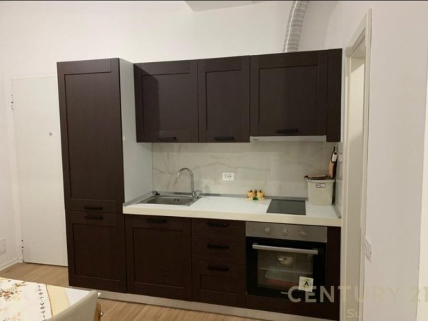 Tirane, jepet me qera apartament 1+1 Kati 5, 41 m² 430 € (KOMPLEKSI MANGALEM)