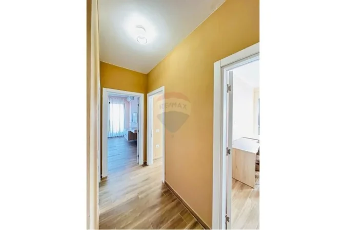 Tirane, jepet me qera 2+1 Kati 9, 110 m² 800 € (Rr. e Dibres)